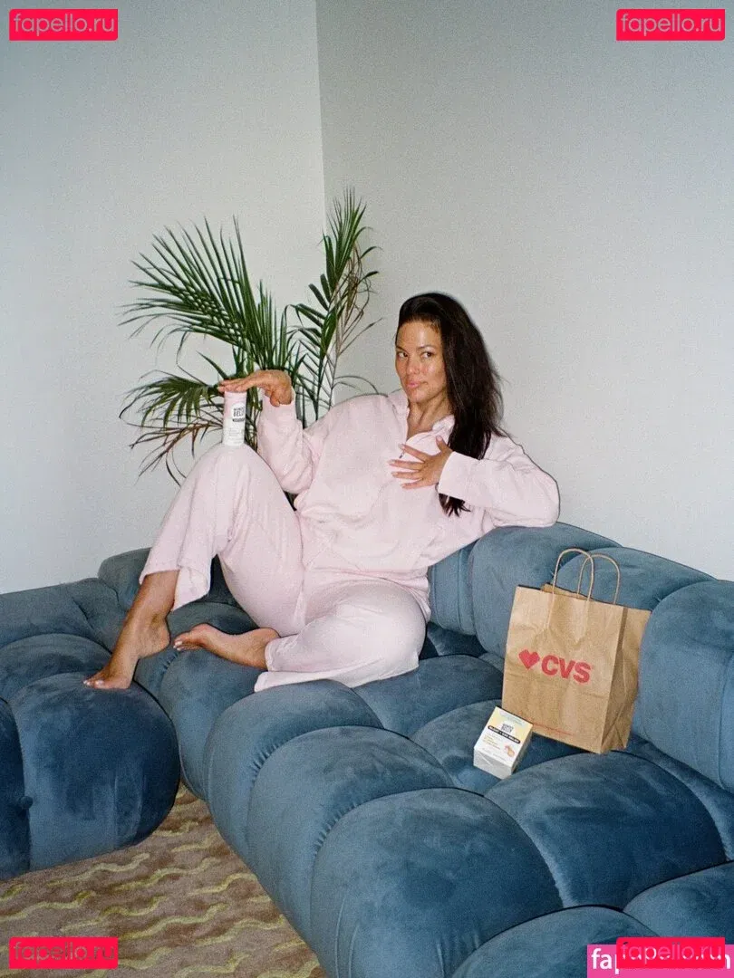 Ashley Graham Onlyfans Photo Gallery 