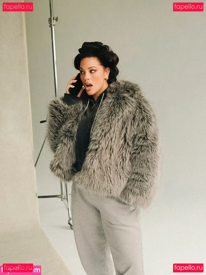 Ashley Graham Onlyfans Photo Gallery 