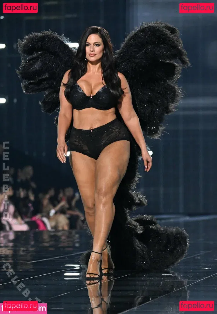 Ashley Graham Onlyfans Photo Gallery 