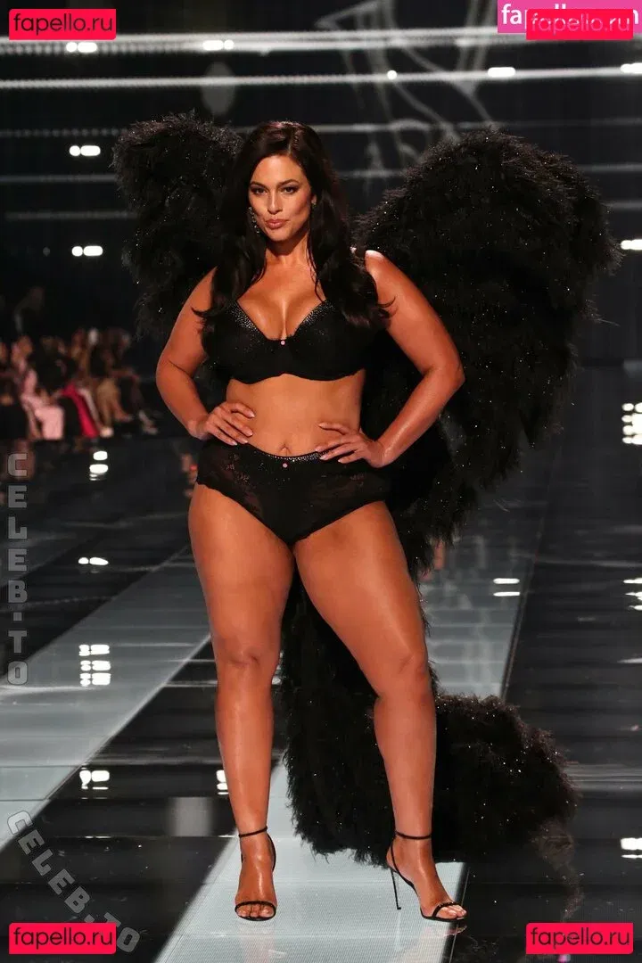 Ashley Graham Onlyfans Photo Gallery 