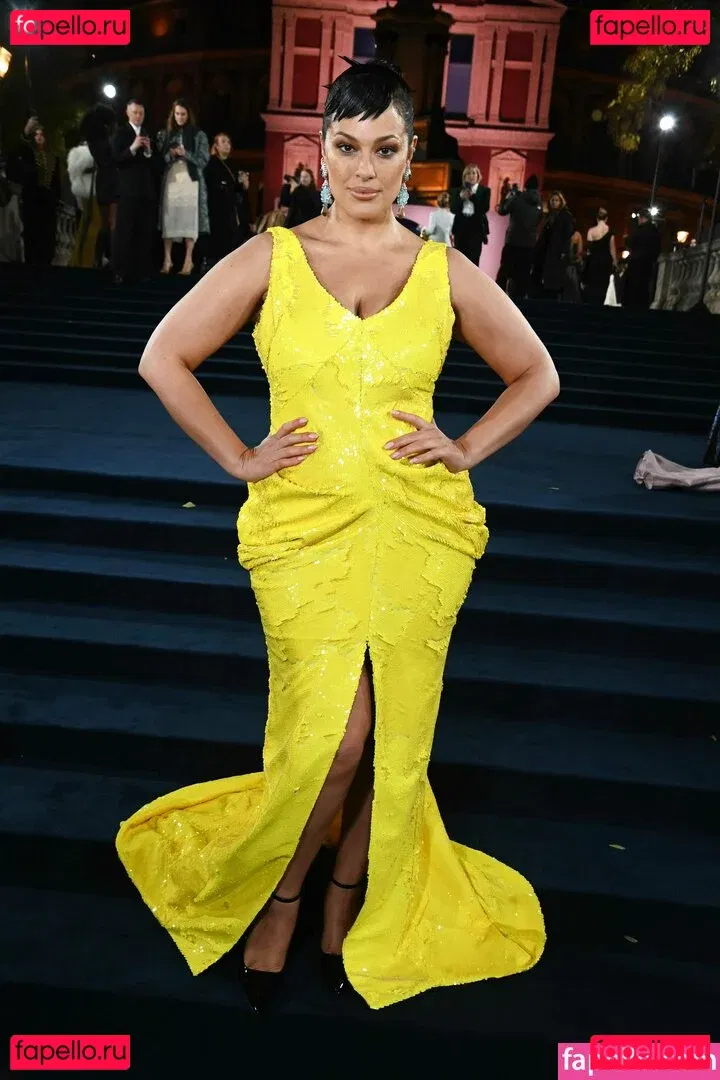 Ashley Graham Onlyfans Photo Gallery 