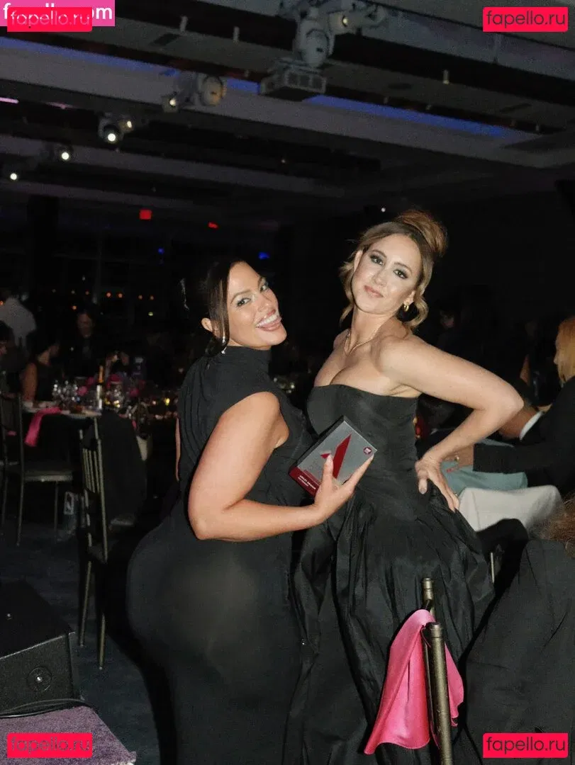 Ashley Graham Onlyfans Photo Gallery 