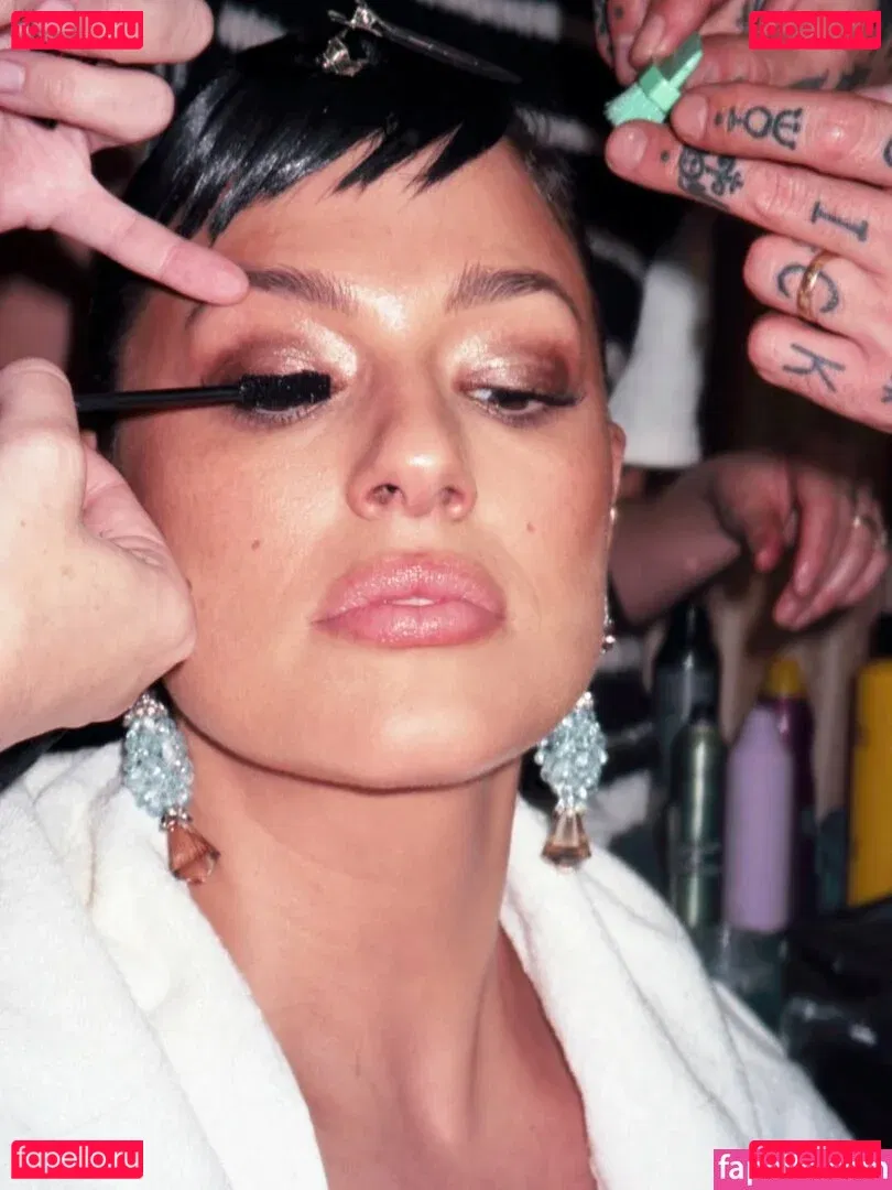 Ashley Graham Onlyfans Photo Gallery 