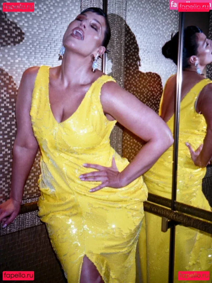 Ashley Graham Onlyfans Photo Gallery 