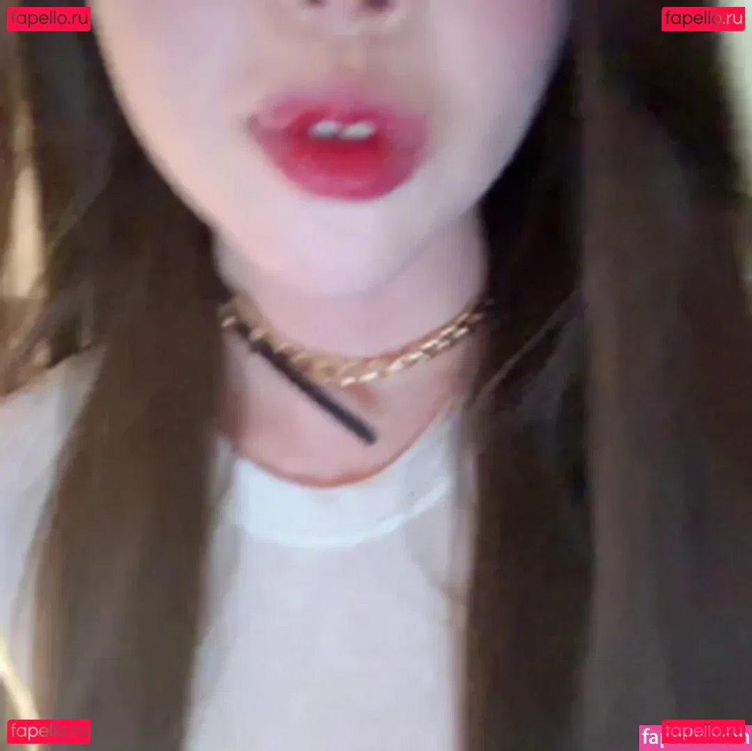 gksmf0f0 Onlyfans Photo Gallery 