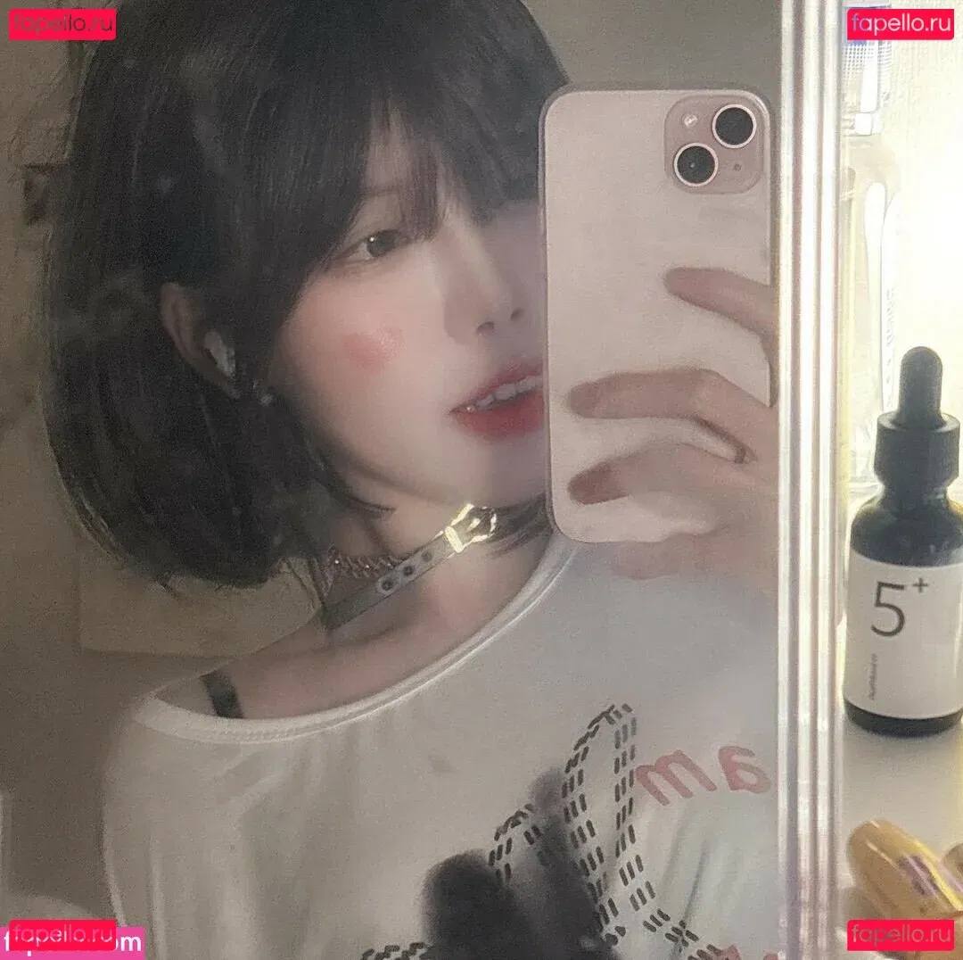 gksmf0f0 Onlyfans Photo Gallery 