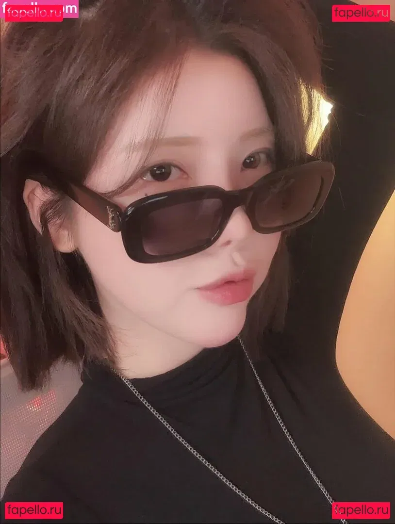 gksmf0f0 Onlyfans Photo Gallery 