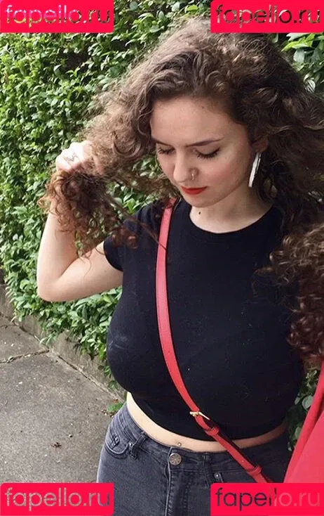 Laura Marie Onlyfans Photo Gallery 