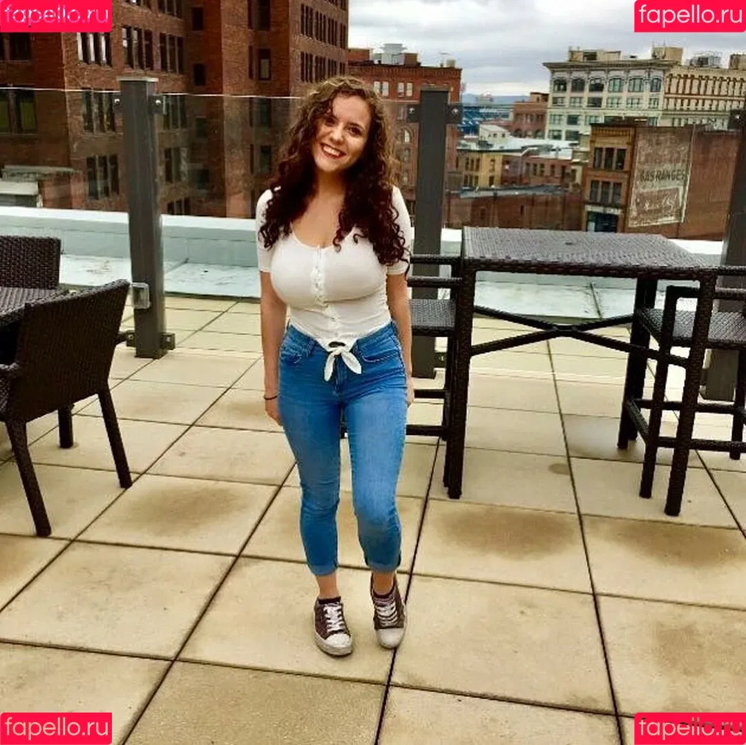 Laura Marie Onlyfans Photo Gallery 