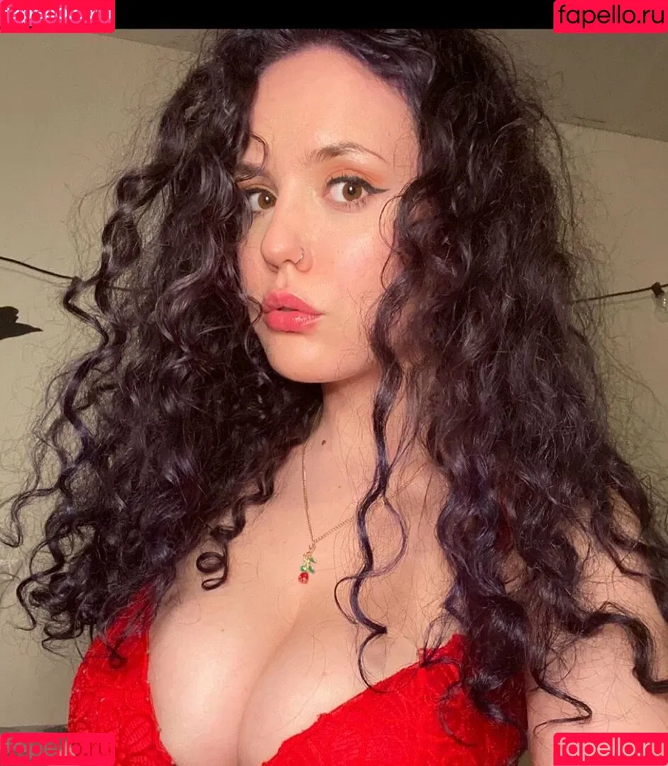 Laura Marie Onlyfans Photo Gallery 