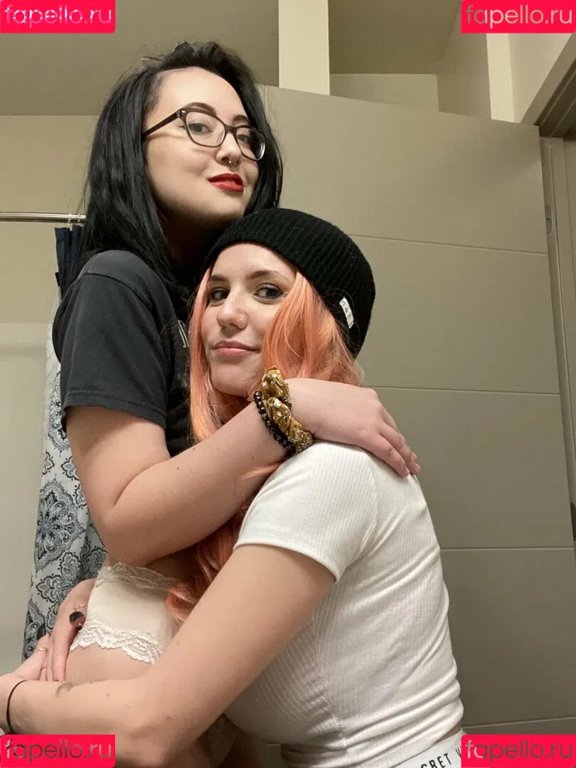 Laura Marie Onlyfans Photo Gallery 