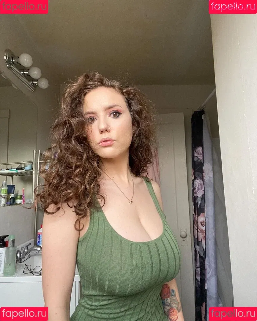 Laura Marie Onlyfans Photo Gallery 