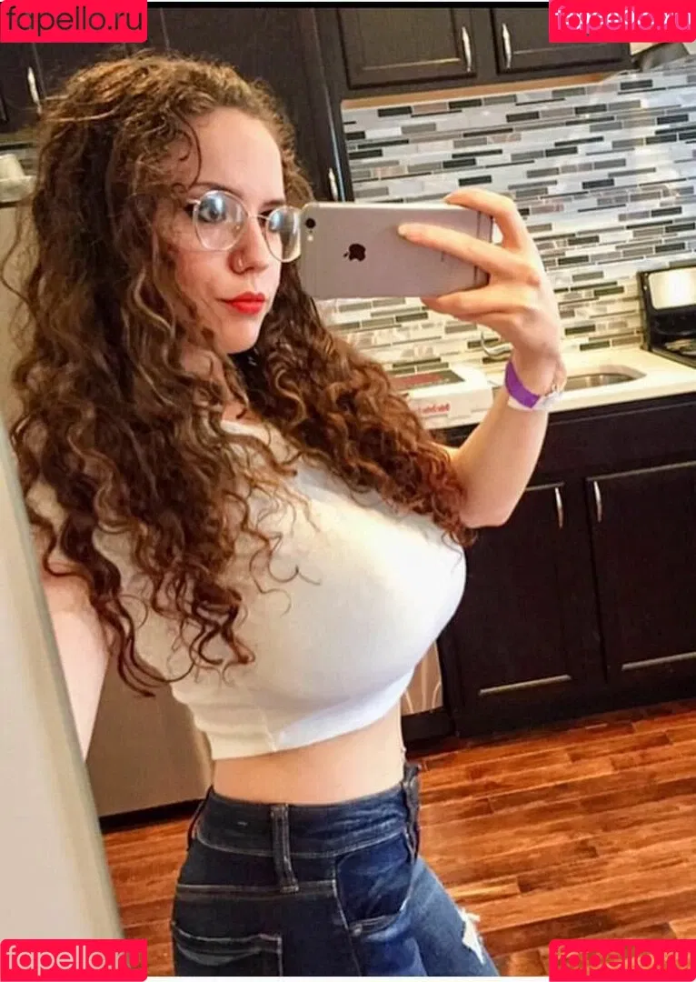 Laura Marie Onlyfans Photo Gallery 