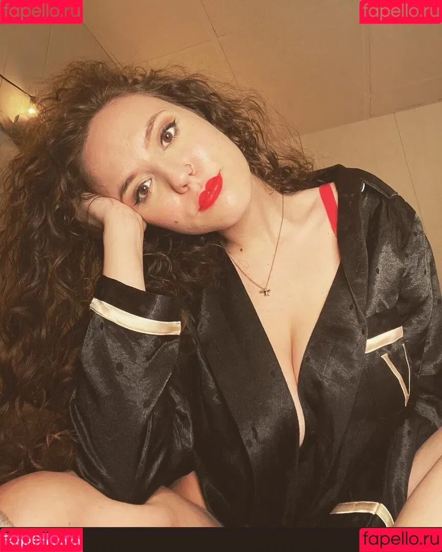 Laura Marie Onlyfans Photo Gallery 