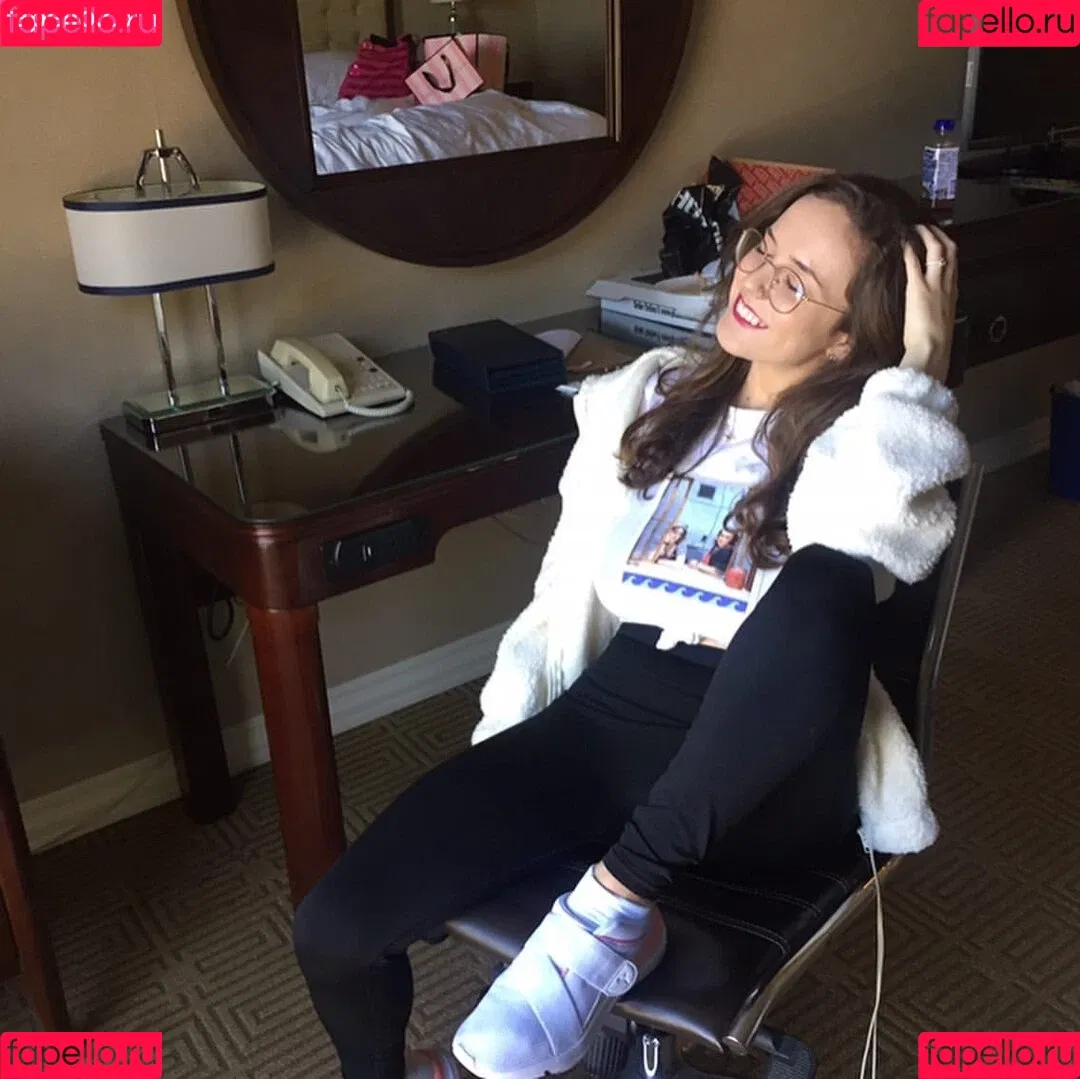 Laura Marie Onlyfans Photo Gallery 