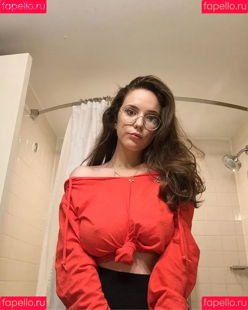 Laura Marie Onlyfans Photo Gallery 