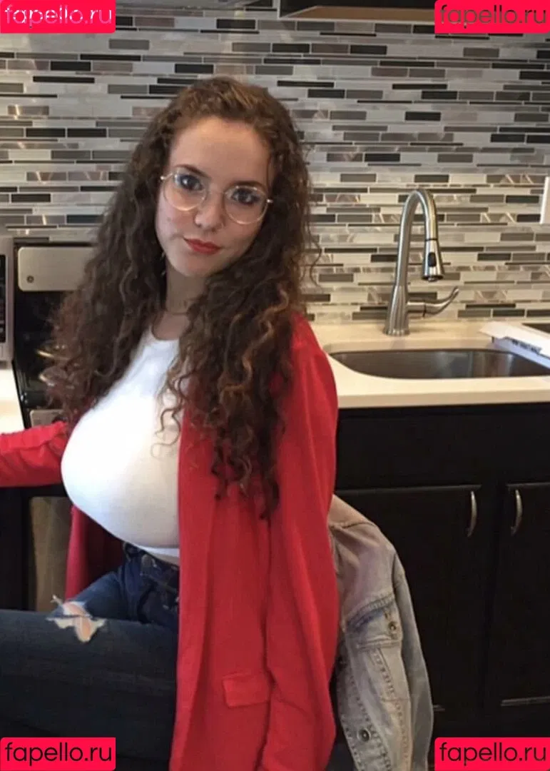 Laura Marie Onlyfans Photo Gallery 
