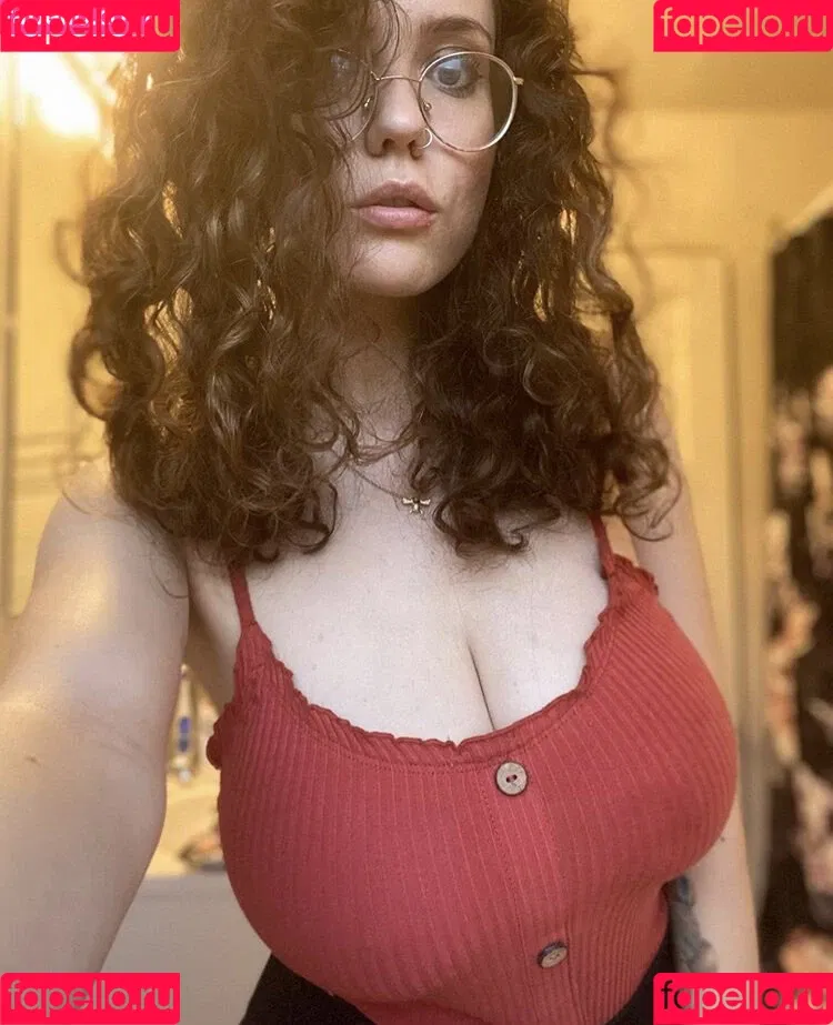 Laura Marie Onlyfans Photo Gallery 