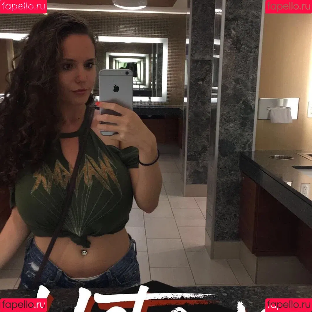 Laura Marie Onlyfans Photo Gallery 