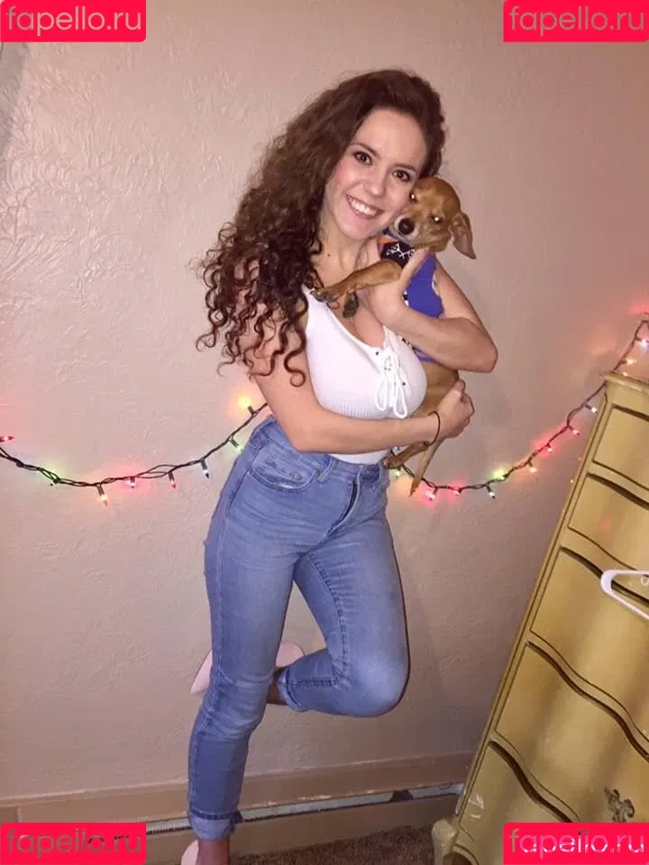 Laura Marie Onlyfans Photo Gallery 