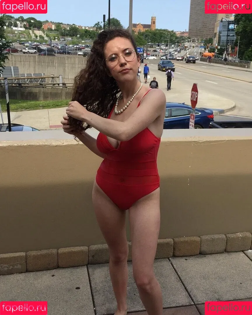 Laura Marie Onlyfans Photo Gallery 