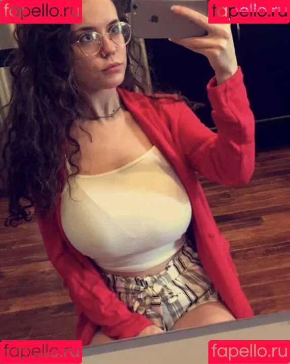 Laura Marie Onlyfans Photo Gallery 
