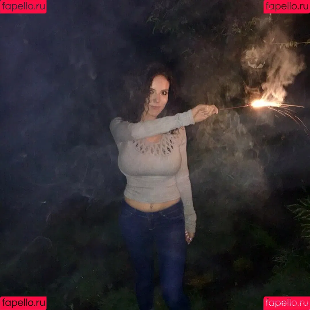 Laura Marie Onlyfans Photo Gallery 