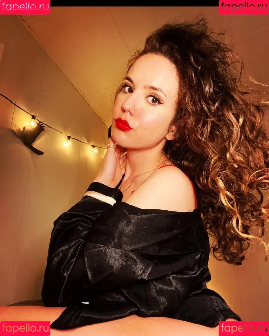 Laura Marie Onlyfans Photo Gallery 