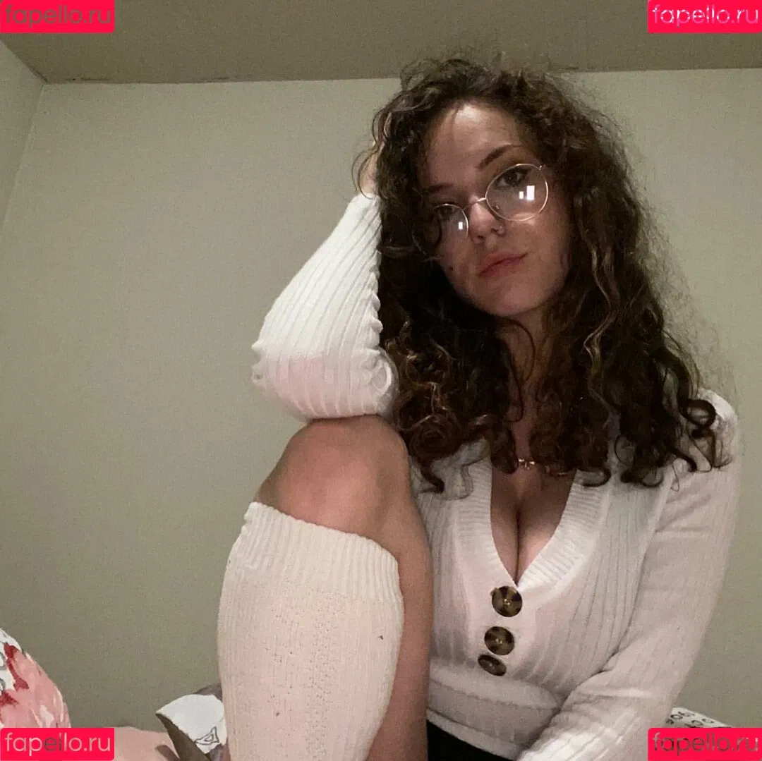 Laura Marie Onlyfans Photo Gallery 