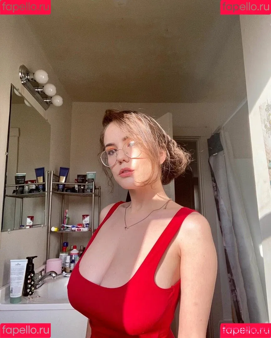 Laura Marie Onlyfans Photo Gallery 