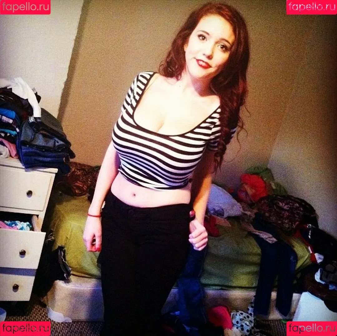 Laura Marie Onlyfans Photo Gallery 