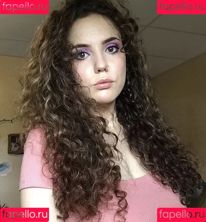 Laura Marie Onlyfans Photo Gallery 