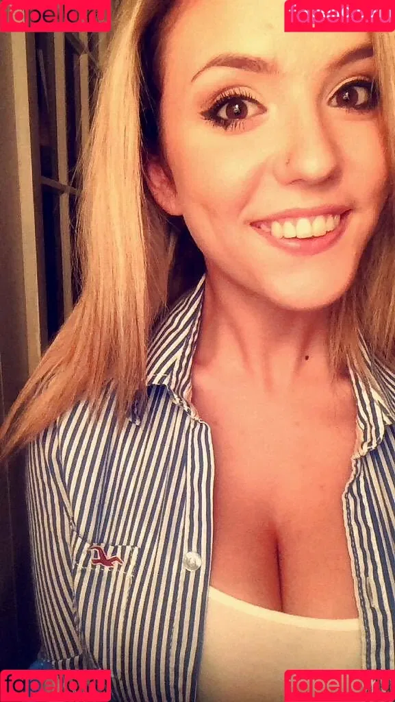 Laura Marie Onlyfans Photo Gallery 