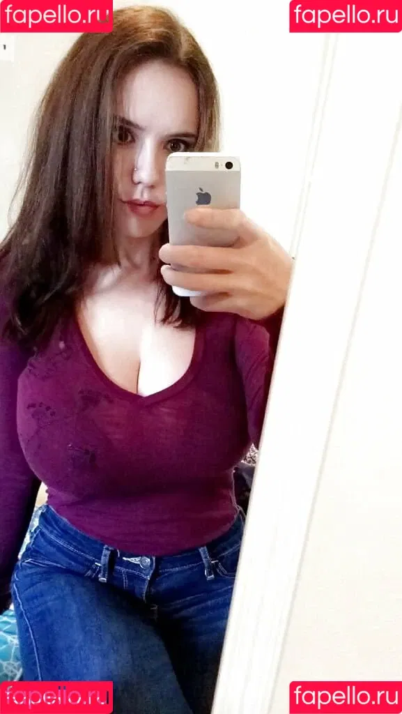 Laura Marie Onlyfans Photo Gallery 