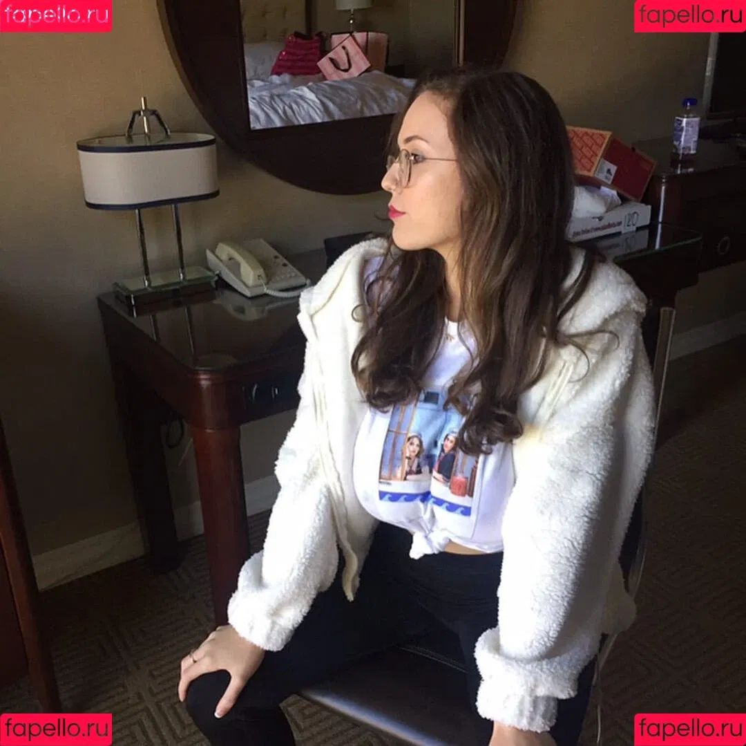 Laura Marie Onlyfans Photo Gallery 