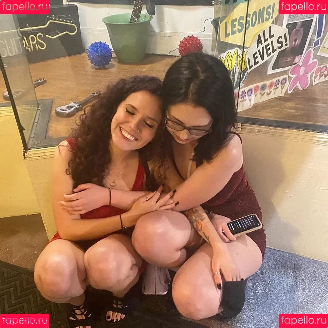 Laura Marie Onlyfans Photo Gallery 