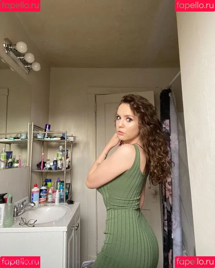Laura Marie Onlyfans Photo Gallery 