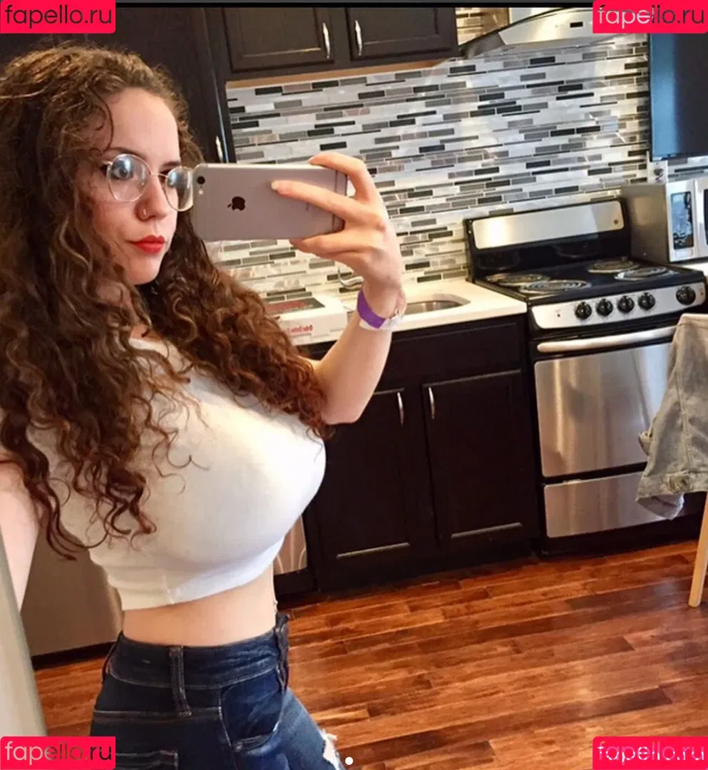 Laura Marie Onlyfans Photo Gallery 