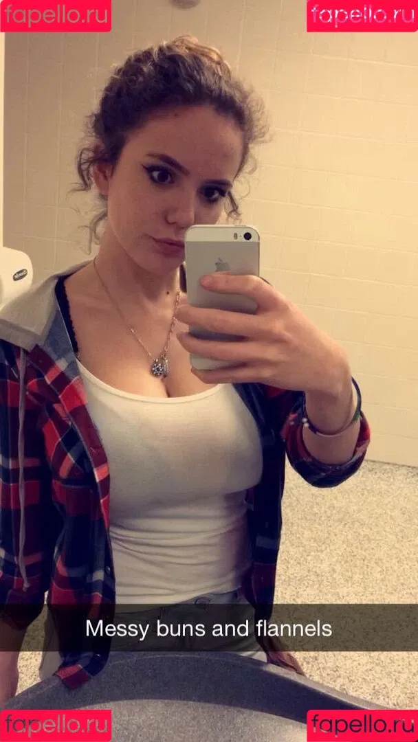 Laura Marie Onlyfans Photo Gallery 