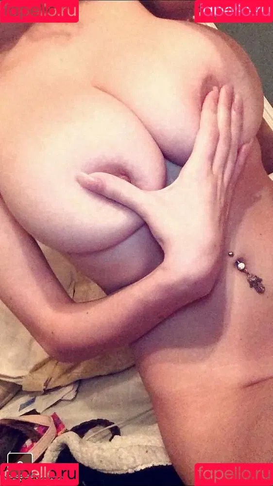 Laura Marie Onlyfans Photo Gallery 