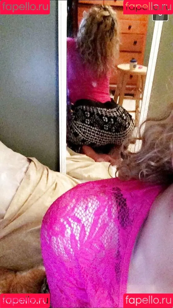 Laura Marie Onlyfans Photo Gallery 
