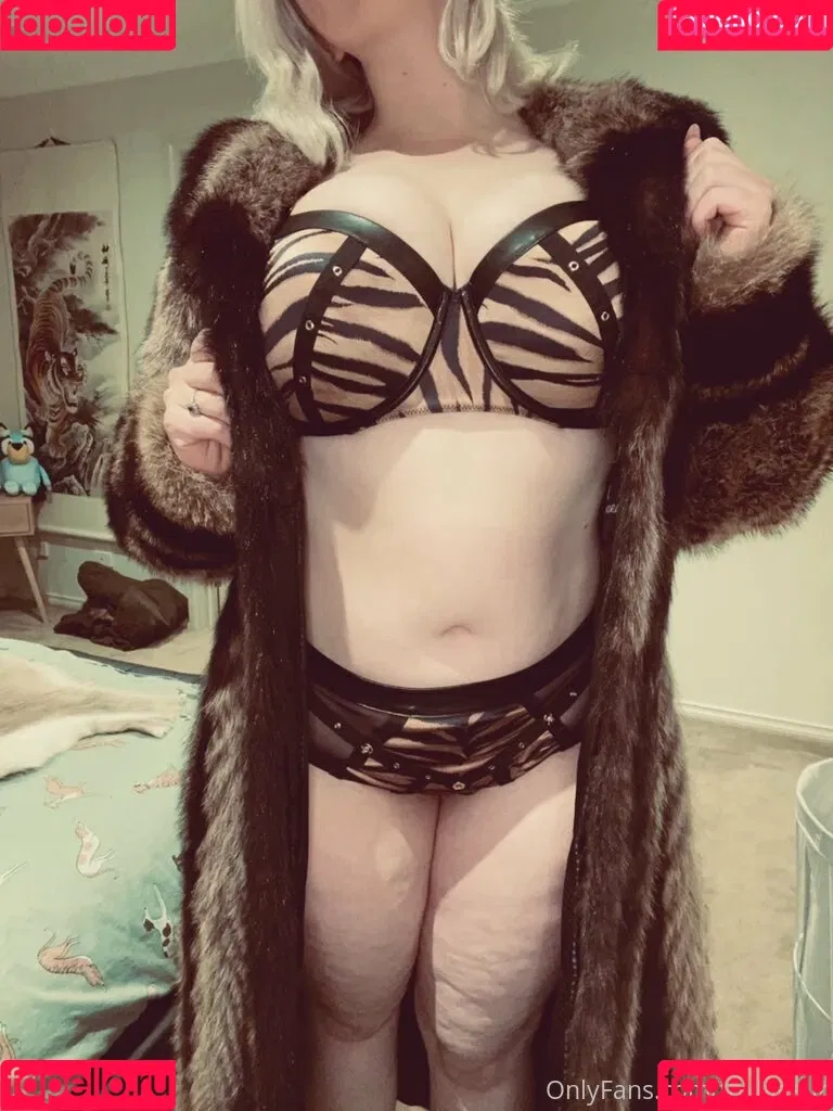 thylasaur Onlyfans Photo Gallery 