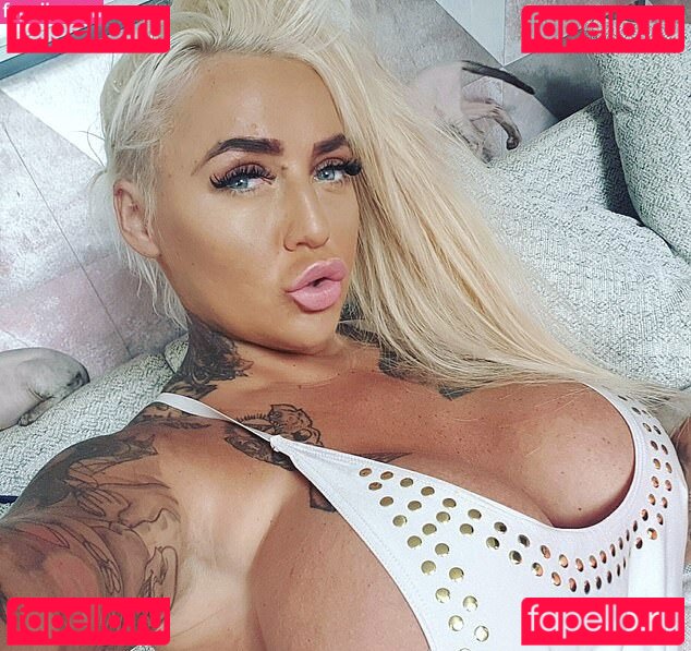 Bambi Blacks Nude Onlyfans Photo 8