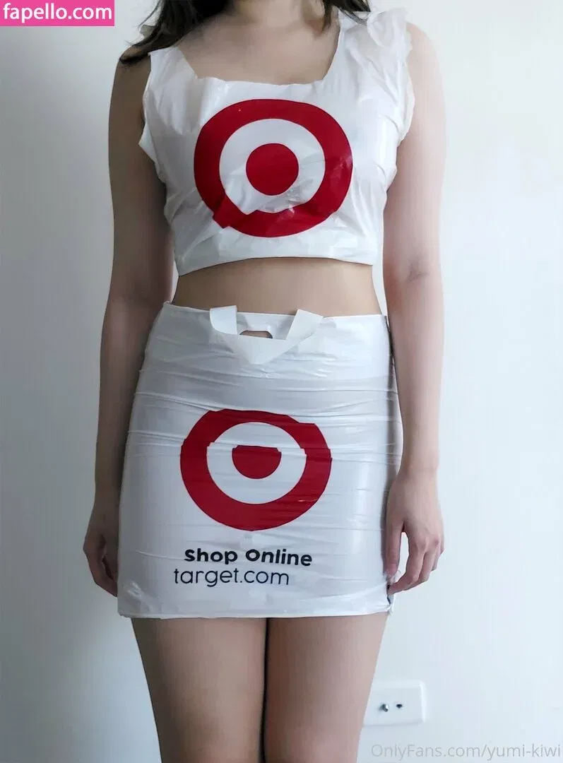 Yumi Kiwi Onlyfans Photo Gallery 