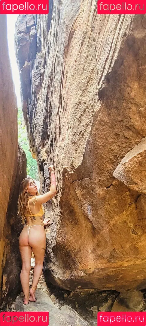 zoebytheriverfree Onlyfans Photo Gallery 