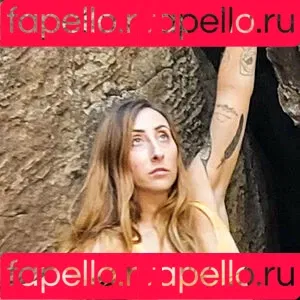 zoebytheriverfree Onlyfans Photo Gallery 