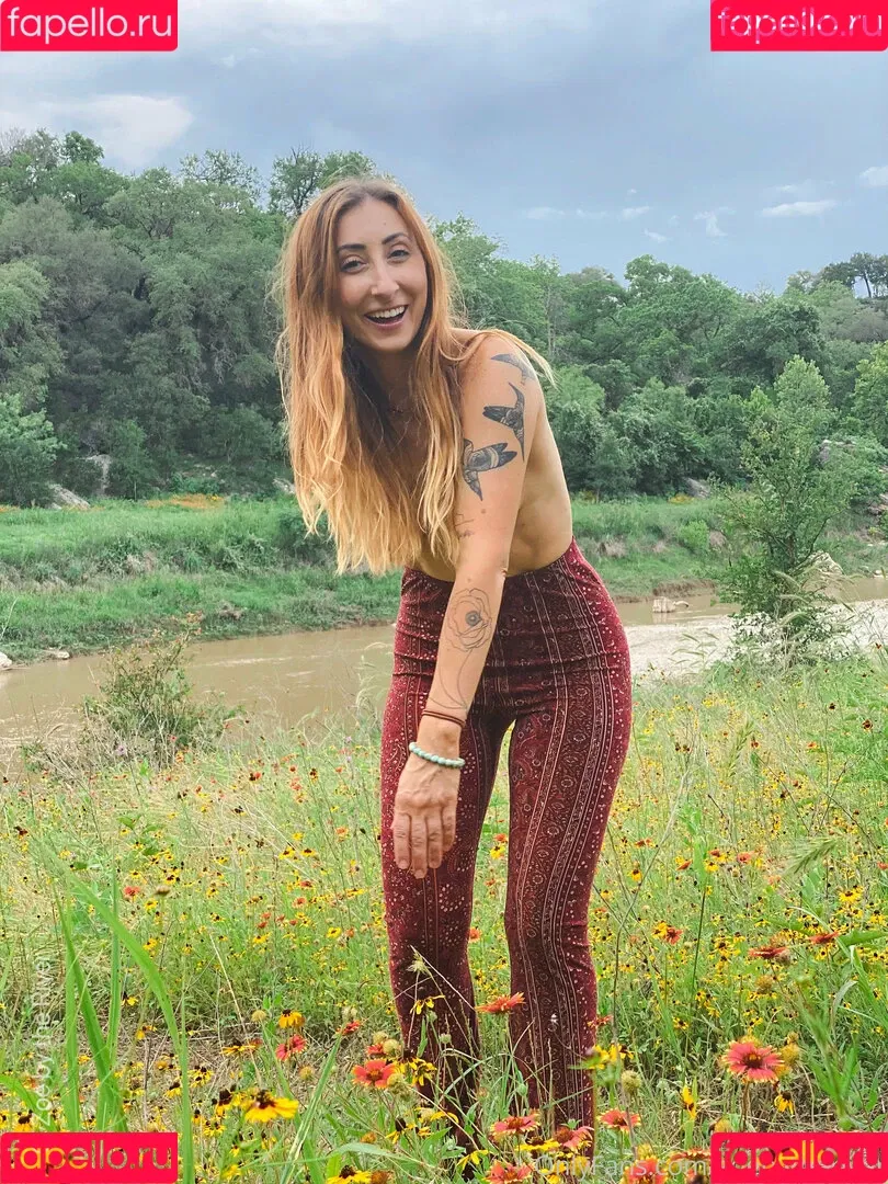 zoebytheriverfree Onlyfans Photo Gallery 