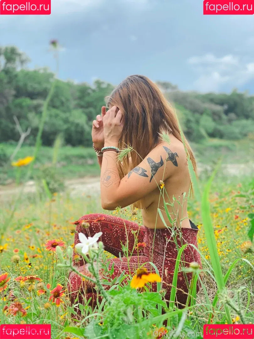 zoebytheriverfree Onlyfans Photo Gallery 