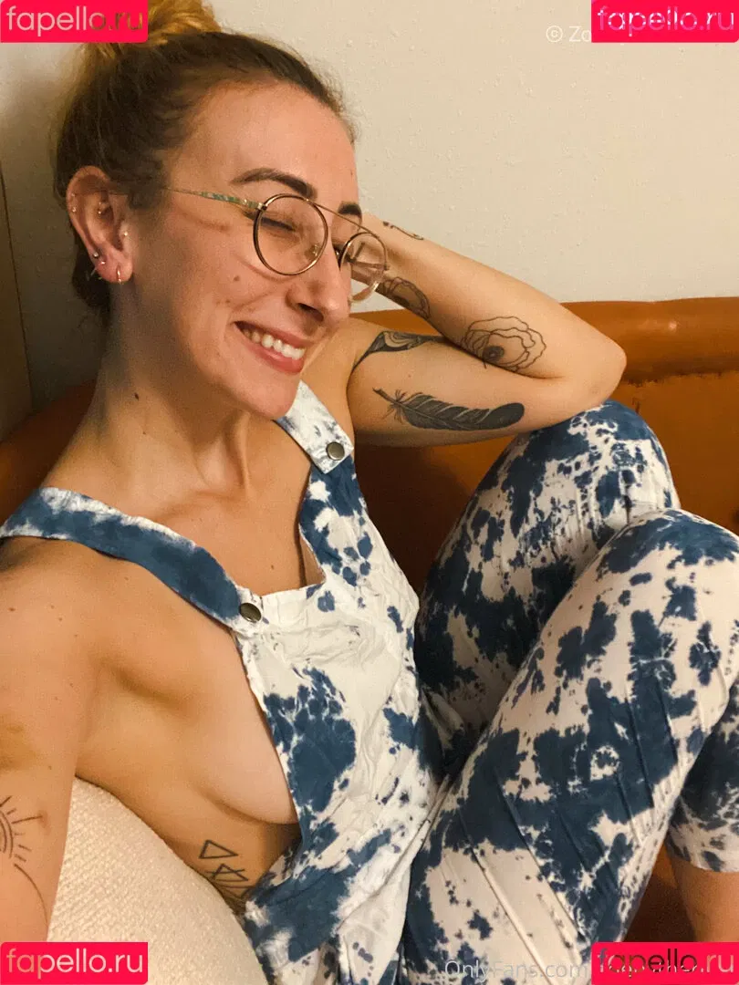 zoebytheriverfree Onlyfans Photo Gallery 