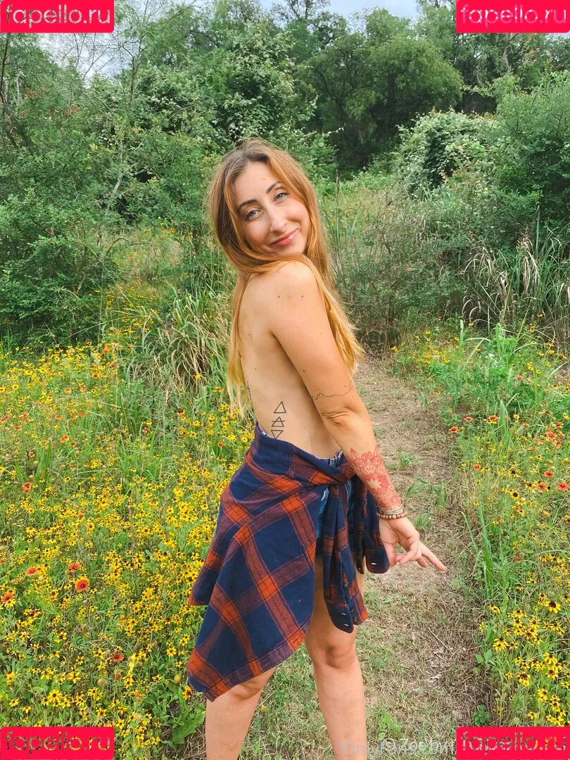 zoebytheriverfree Onlyfans Photo Gallery 
